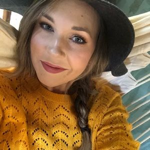 Meet your Posher, Tayler